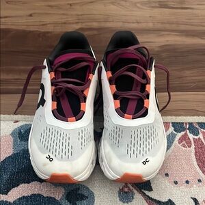 On Cloudmonster size 8